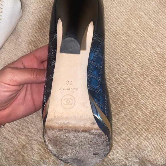 Authentic black Chanel heels with mini bow - Picture 4 of 6